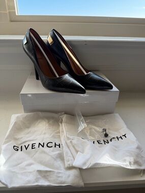 Givenchy Black Quilted Leather Pointed Pumps with Gold Heel Accent